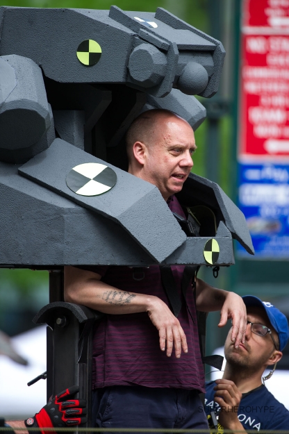 amazing-spider-man-2-set-photo-paul-giamatti-rhino-suit-1