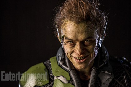The-Green-Goblin-Close-UP_900x600